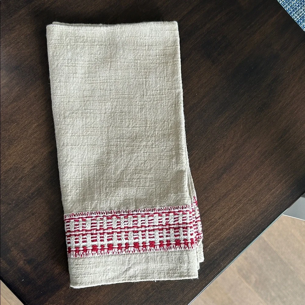Williams Sonoma Linen with Red Detailing